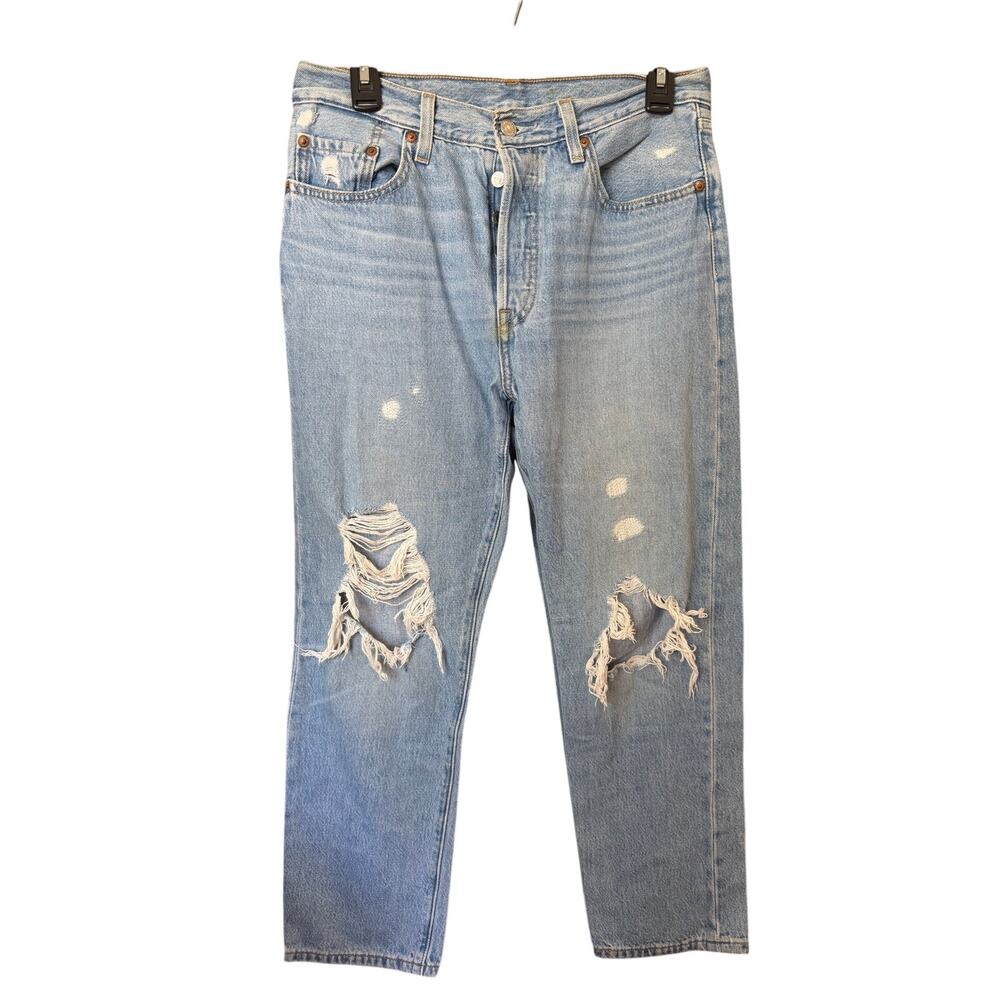 Levi’s women’s straight leg ripped jeans size W28
